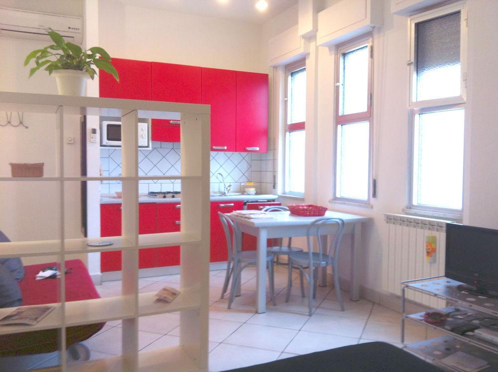 Excelsior Apartment *